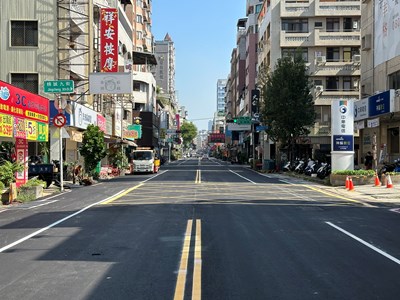 04-建設局在施工期間加強督導-確保工程品質-為市民提供更為平整-舒適的道路通行環_0