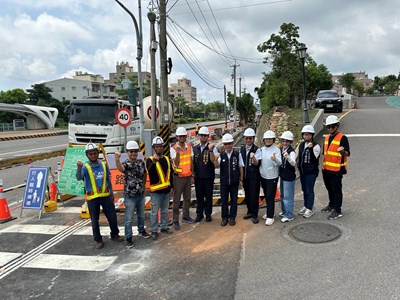01-颱風逼近仍不停工!建設局長視察台灣大道排水工程及沙鹿易淹熱點 強化防洪系統韌