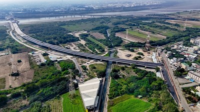 01-大肚和美跨橋壯麗現形！橫跨烏溪通勤秒縮 10 倍打造便利生活圈_0