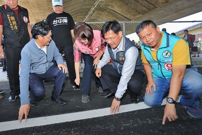 市長視察霧峰北岸路及峰谷路路平專案完工