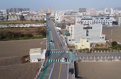 清水區忠孝路增設-綠色斑馬線-改善道路行車秩序及空間