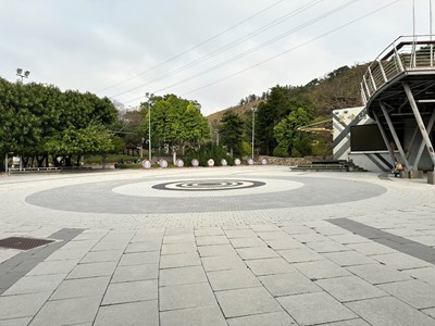 清水區鰲峰山公園大面積的廣場空間未來招租成功後-可為地方帶來新氣象