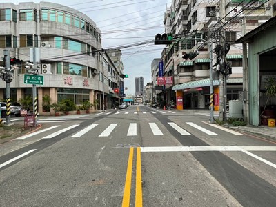 為解決老舊管線滲水問題-市府與水公司合作辦理管線汰換及路面燙平_0