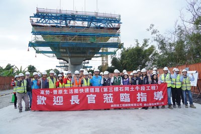 01-斷橋不再-蛇現幸福-中市建設局長-東豐快跨大甲溪橋4月合攏-_0