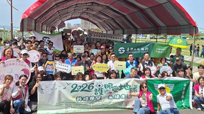 01-護眼植樹共創永續城市！中市建設局攜手民團種下600株桂花 打造綠意生活環境