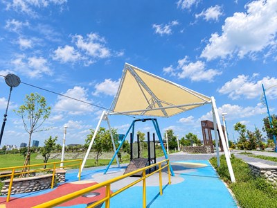 南屯樂田公園「降溫」有感！再增特色陽光公廁 中市投入逾2,000萬元優化公園休憩空間