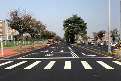 三民西路自文心南路至忠明南路路平完工