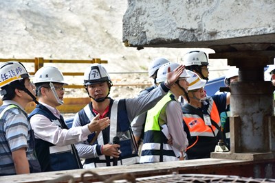 中市建設局觀摩橋樑換墩-精進工程技術品質