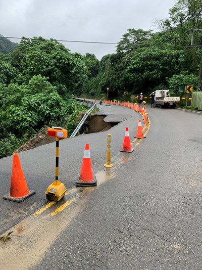 太平區長龍路四段豪雨坍方維持單向通行 修復工程預計年底完成