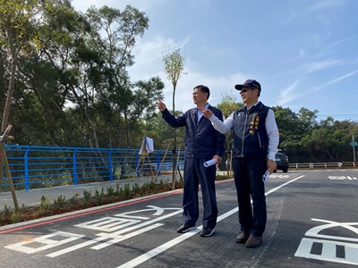 建設局長前往現地勘查