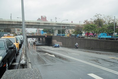 東區建成路地下道現況