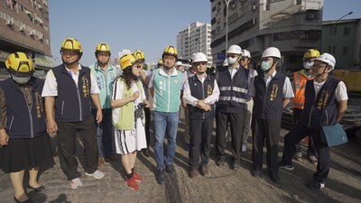 五權路地下道填平施工-中市建設局長視察交通疏導