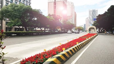 (0208新聞稿)西區-台灣大道和大仁街口島頭