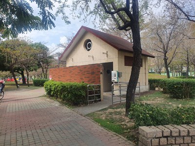 網傳謠言破滅-潮洋環保公園公廁彷若-小古堡