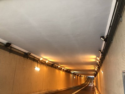 建設局重漆高鐵地下道頂版-視覺明亮更好行