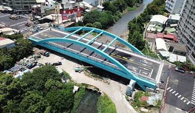 南門橋改建提前開放通車-盧市長-車道拓寬一倍紓解交通-活動照片8