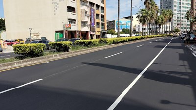 克服萬難燙平北區忠明路-中市建設局-感謝市民配合