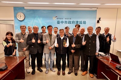 建設局主管與新聘建設顧問合照