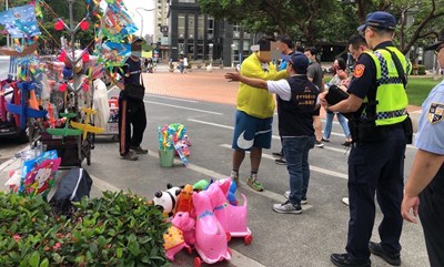 市民廣場惡質違規攤販-市府祭出重罰並連續開罰